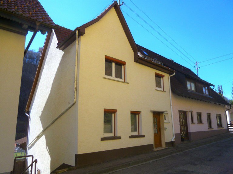 Ansicht Lauterstein-Wei�enstein Doppelhaush�lfte Klein aber mein! Modernisierungsbed�rftige Doppelhaush�lfte mit Blick ins Gr�ne!