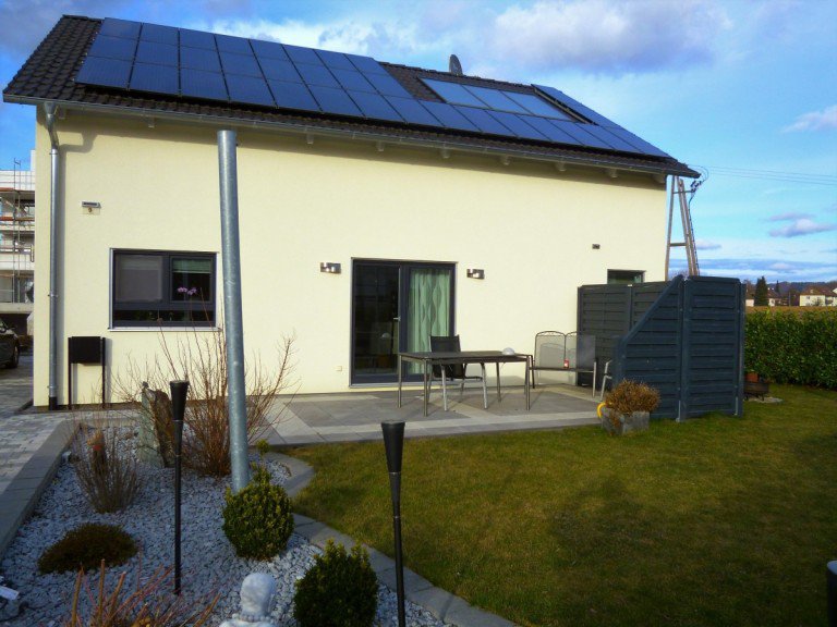Ansicht Eislingen Einfamilienhaus Neuwertiges Einfamilienhaus mit Garten in verkehrsberuhigter Wohnlage!