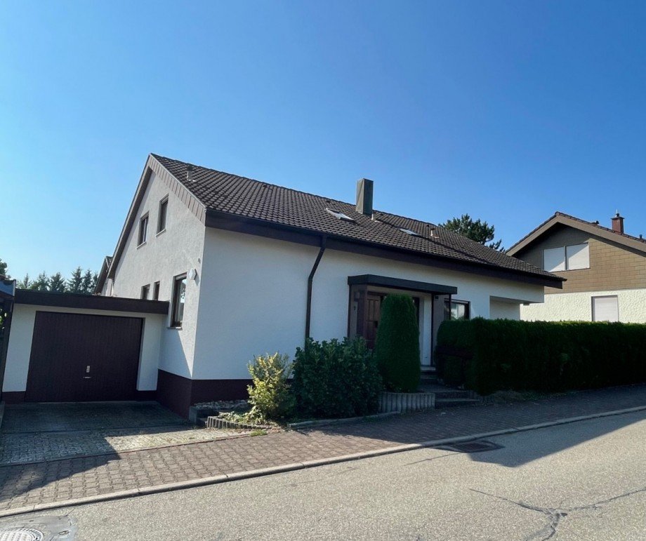 Ansicht mit Garage Zweifamilienhaus S��en