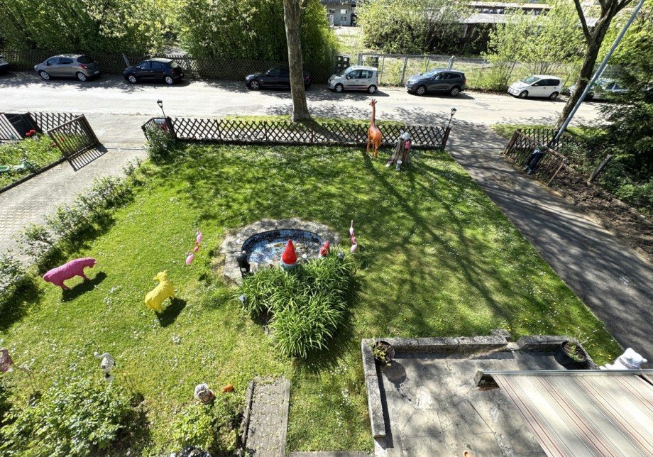 Blick in den Garten Zweifamilienhaus S��en