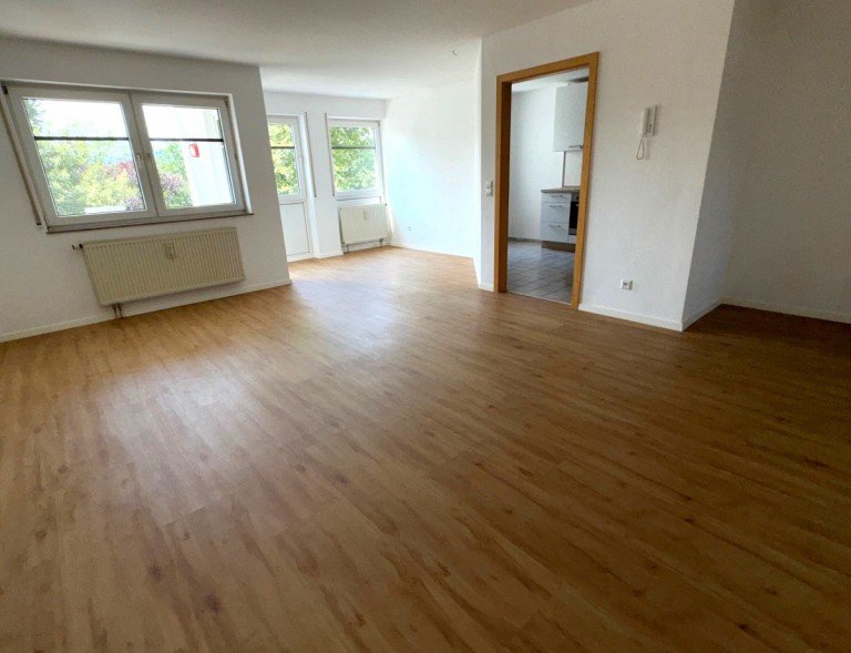 Wohnen / Essen S��en Etagenwohnung Schicke 2-Zimmer-ETW mit sonnigem Balkon und Garagenstellplatz!