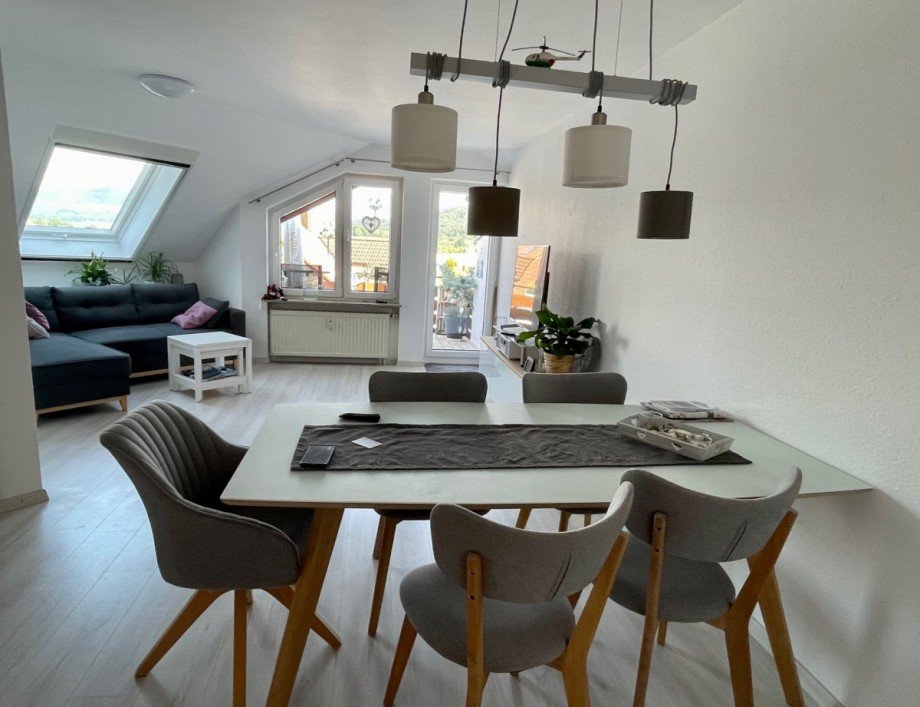 Wohnen/Essen Dachgeschosswohnung S��en