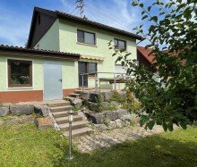 Ansicht Freistehendes Einfamilienhaus mit herrlicher Aussicht und sch�nem Garten!