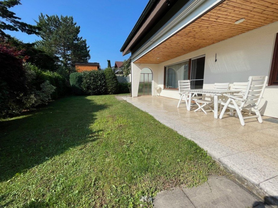 Garten mit Terrasse Zweifamilienhaus S��en