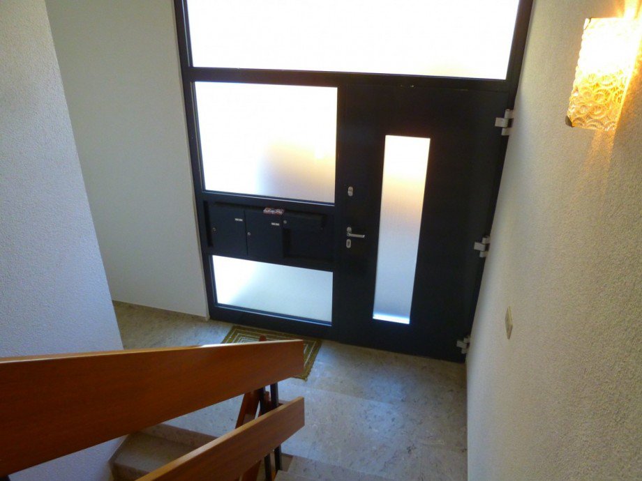 Hauseingang Zweifamilienhaus Salach
