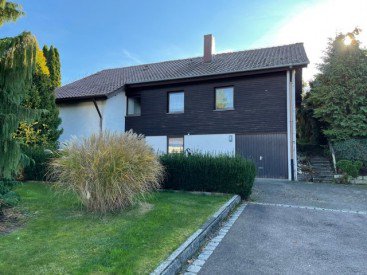 Hauptbild Einfamilienhaus mit großzügigem Garten in bester Wohnlage mit Blick auf den Wasserberg!