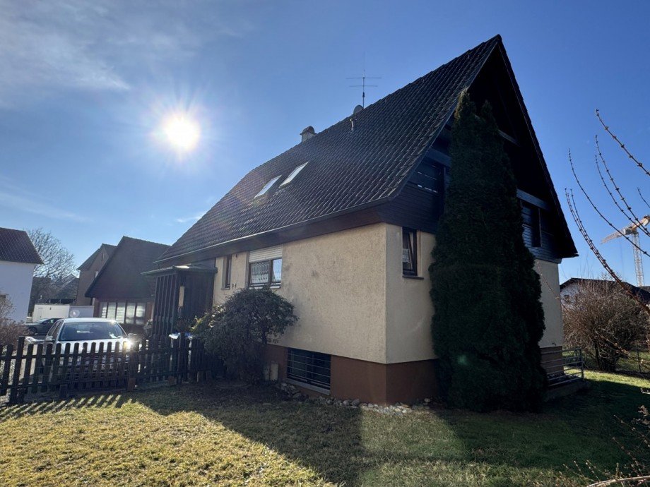 Ansicht und Garten Einfamilienhaus Salach