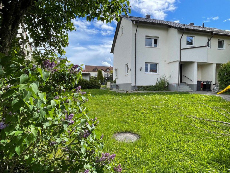 Ansicht Heiningen Doppelhaush�lfte Doppelhaush�lfte mit sch�nem Garten in bevorzugter Lage!
