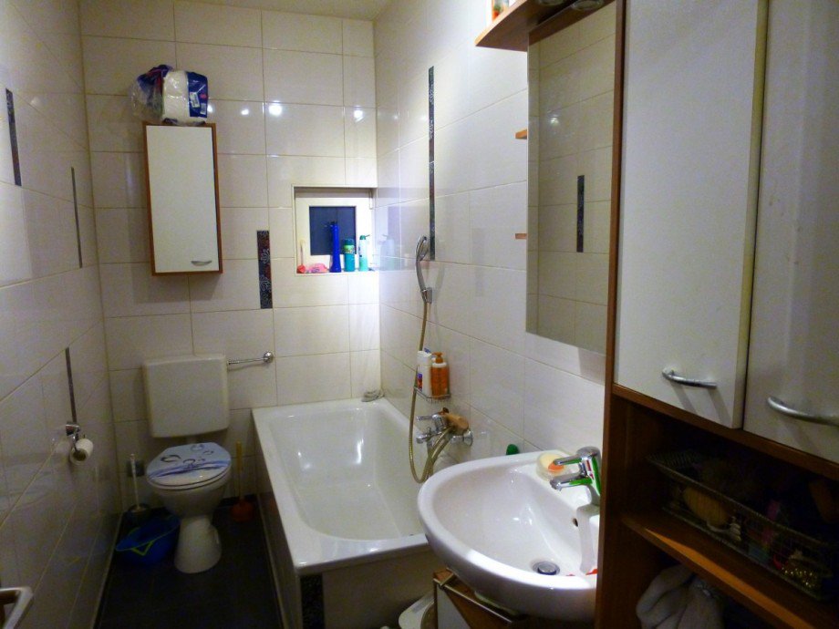 Bad 1. OG Zweifamilienhaus G�ppingen