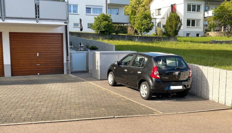Garage und Stellplatz Erdgeschosswohnung Eislingen/Fils