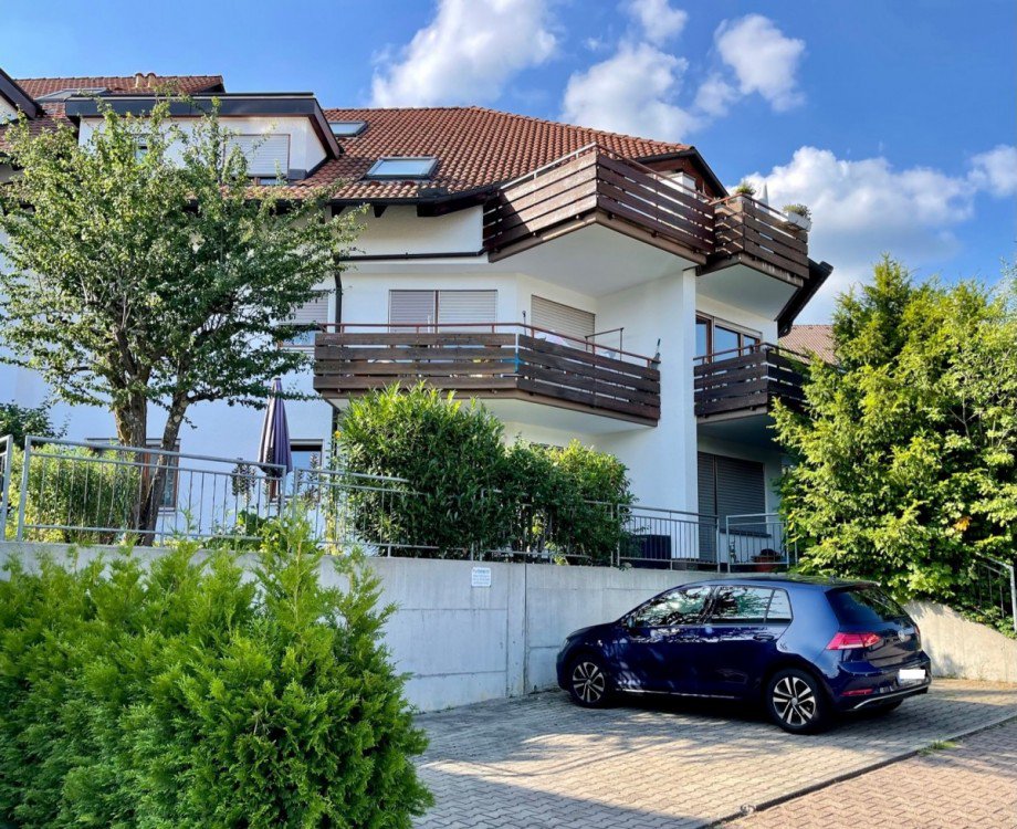 PKW-Stellplatz Dachgeschosswohnung S��en