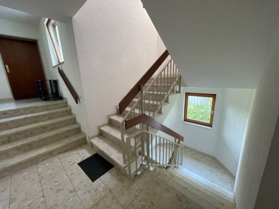 Treppenhaus Dachgeschosswohnung S��en