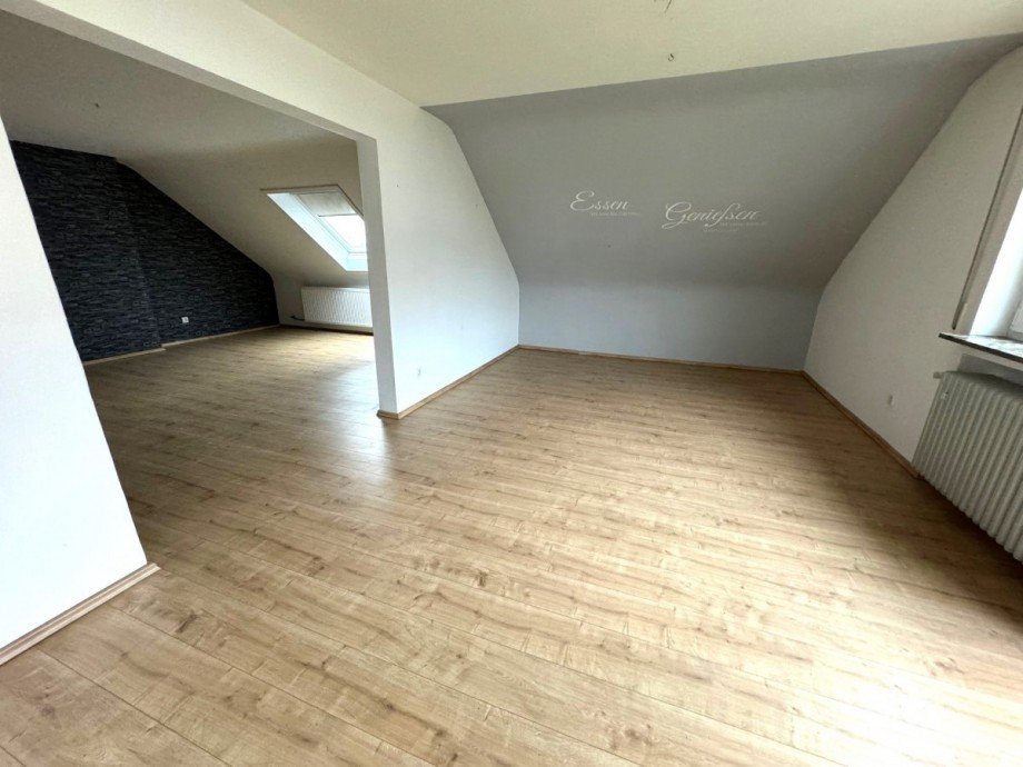 Wohnen Essen DG Zweifamilienhaus B�hmenkirch