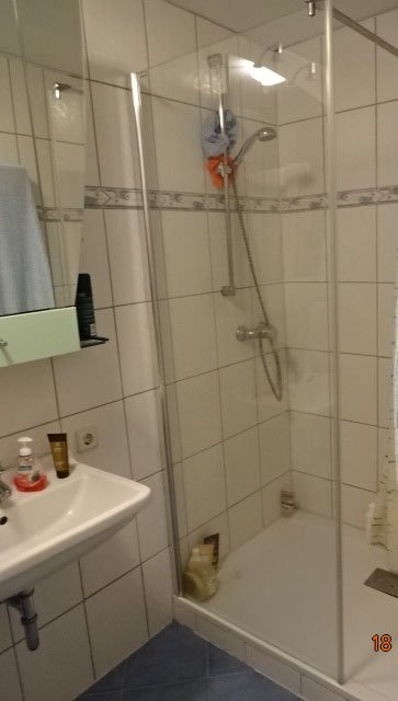 Bad Erdgeschosswohnung Salach