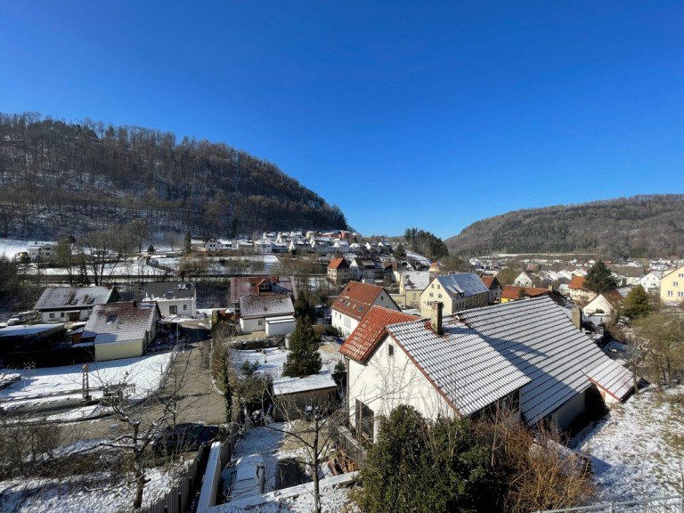 Ausblick Lauterstein Einfamilienhaus Freistehendes Einfamilienhaus mit herrlicher Aussicht und schickem Wellnessbereich in Wei�enstein!