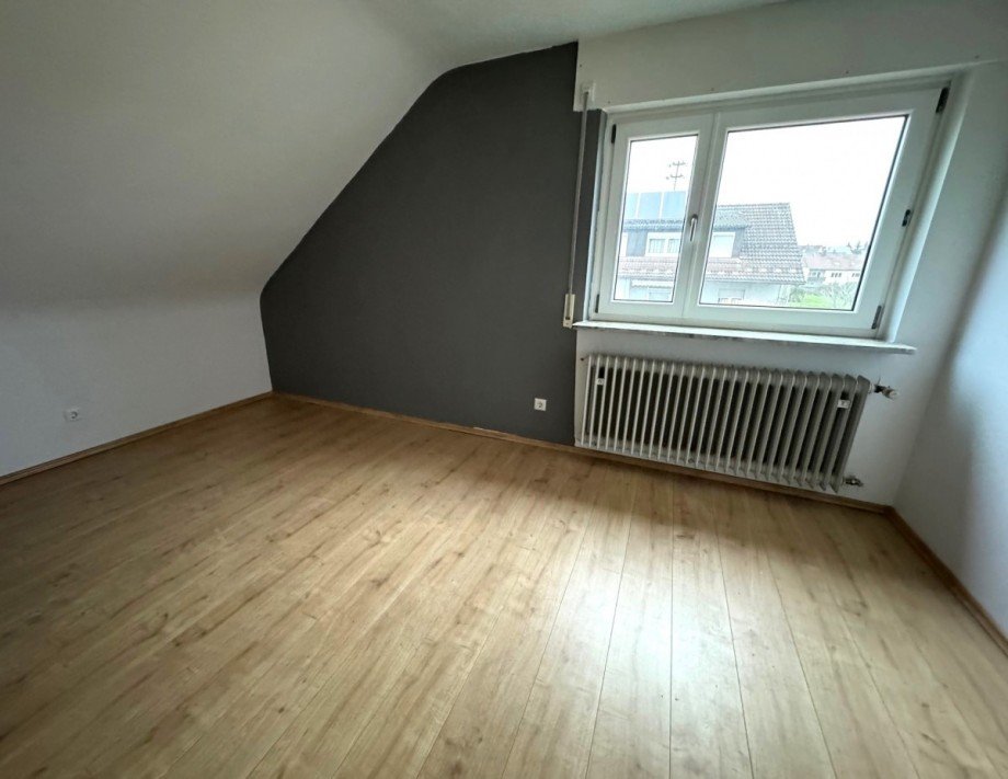 Kind DG Zweifamilienhaus B�hmenkirch