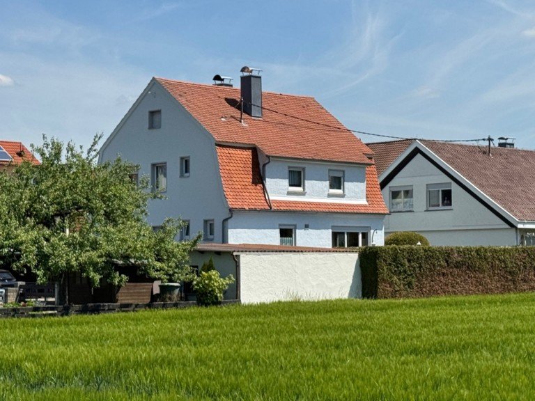 Ansicht S��en Einfamilienhaus Freistehendes Ein-/Zweifamilienhaus in ruhiger Lage und mit sch�ner Aussicht!