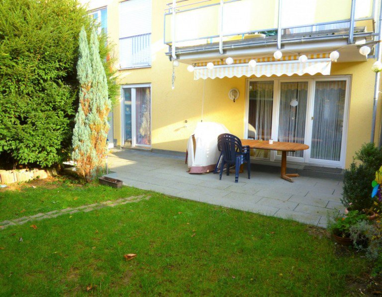 Terrasse Salach Erdgeschosswohnung Moderne 3,5-Zimmer-ETW mit sch�nem Garten in ruhiger Lage!