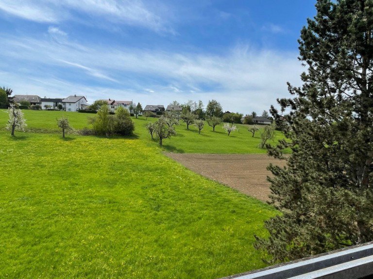 Ausblick Dachterrasse G�ppingen-Bartenbach Dachgeschosswohnung Gro�z�gige 4,5-Zimmer-ETW mit 2 Aussichtsterrassen, Einzelgarage in ruhiger Wohnlage!