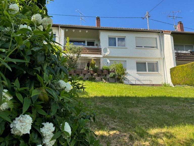Ansicht Albershausen Etagenwohnung 3,5 - Zimmer - ETW mit sonnigem Balkon, Garten und Garage in bevorzugter Halbh�henlage!