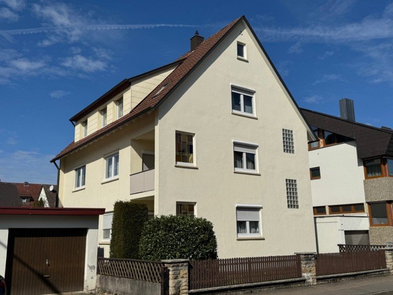 Ansicht Eislingen/Fils Mehrfamilienhaus Dreifamilienhaus mit herrlichem Garten und Doppelgarage in ruhiger Wohnlage!