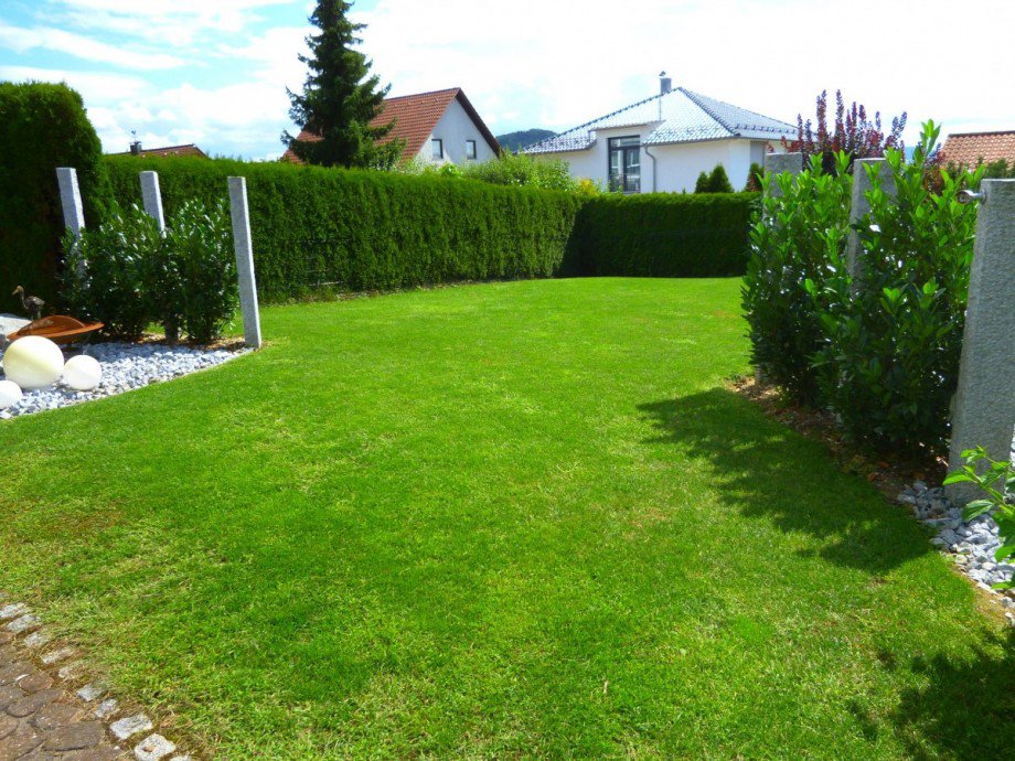 Garten Zweifamilienhaus Ottenbach