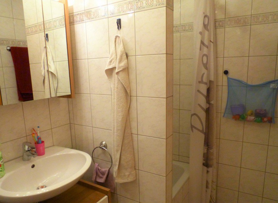 Bad Erdgeschosswohnung Salach
