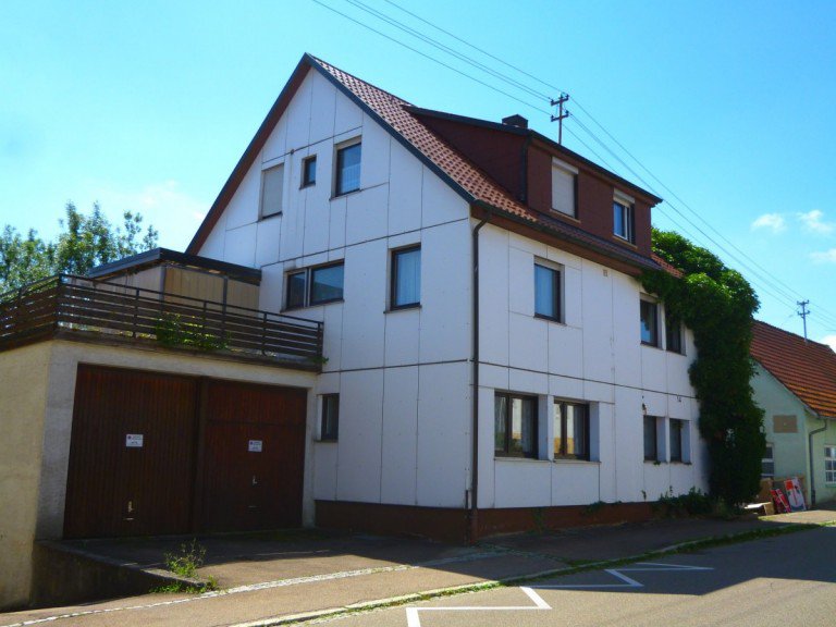 Ansicht Ottenbach Mehrfamilienhaus Wohnraum in H�lle und F�lle!