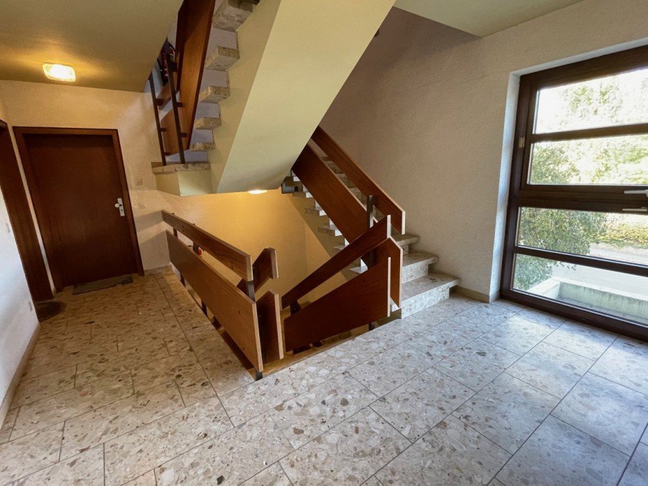 Treppenhaus Etagenwohnung G�ppingen