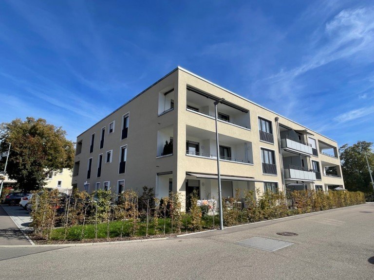 Ansicht Salach Wohnung Neuwertige betreute Seniorenwohnung mit Einbauk�che und sonnigem Balkon!