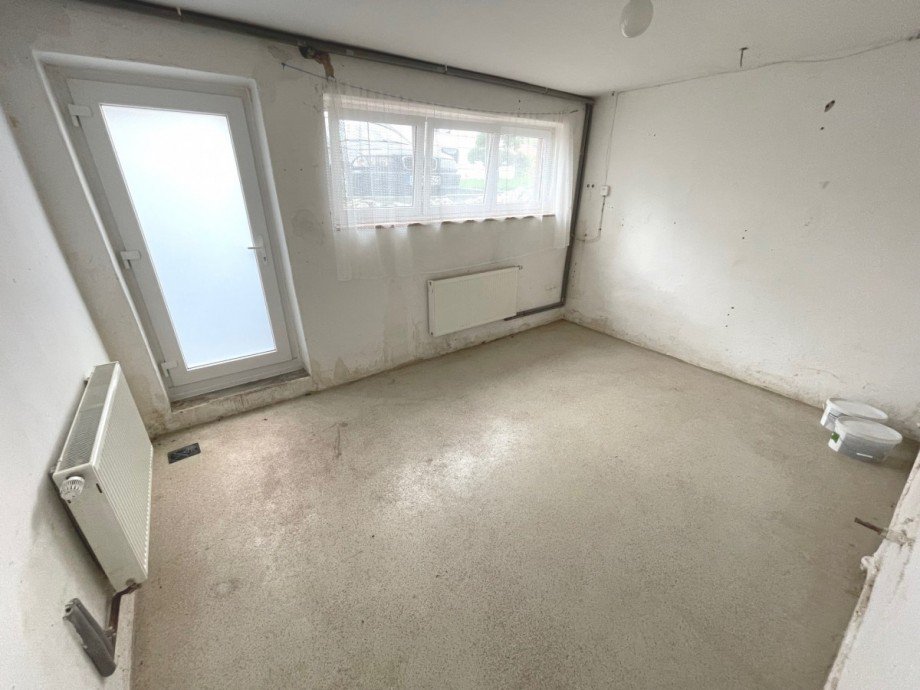 ehemaliger Friseurraum Zweifamilienhaus Donzdorf