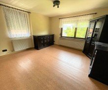 Kind Freistehendes Einfamilienhaus mit herrlicher Aussicht und sch�nem Garten!