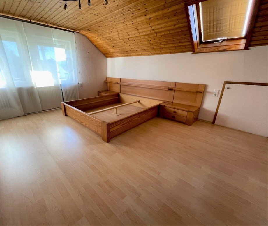 Schlafen DG Mehrfamilienhaus S��en
