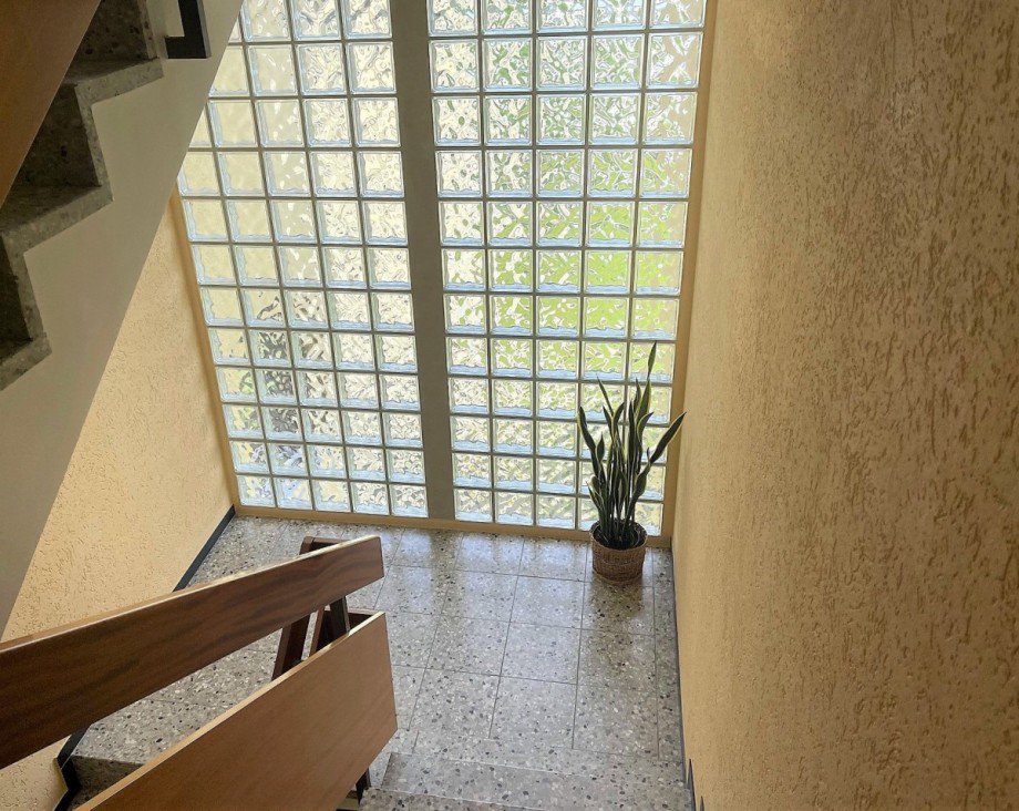 Treppenhaus Dachgeschosswohnung G�ppingen-Bartenbach