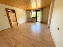 Wohnen / Essen Freistehendes Einfamilienhaus mit herrlicher Aussicht und sch�nem Garten!