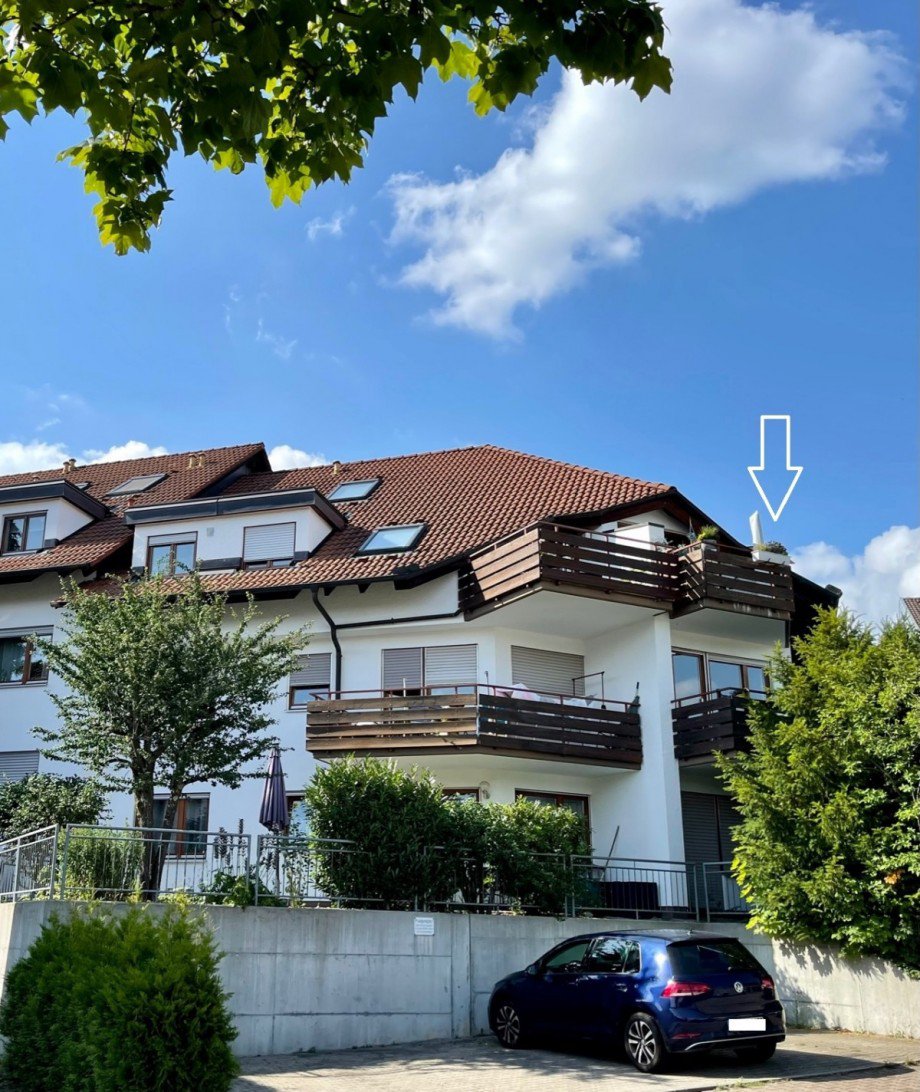 Ansicht mit PKW-Stellplatz Dachgeschosswohnung S��en