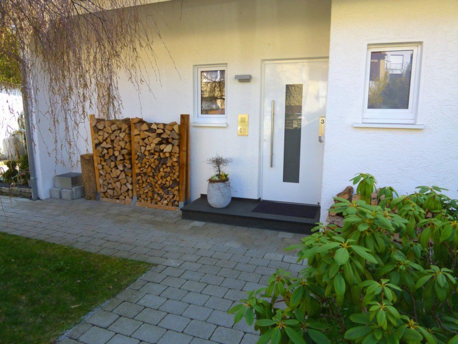 Hauseingang Zweifamilienhaus Ottenbach