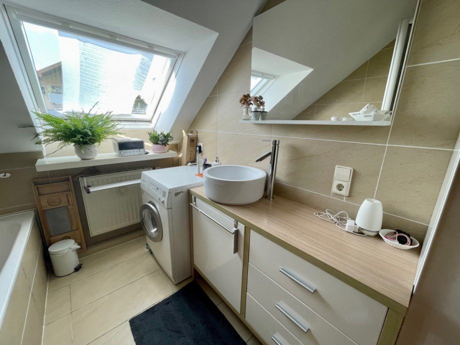 Bad Dachgeschosswohnung S��en