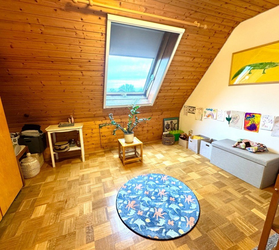 Kind DG Einfamilienhaus Salach