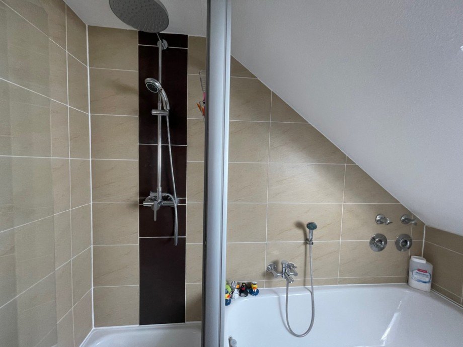 Bad Dachgeschosswohnung S��en