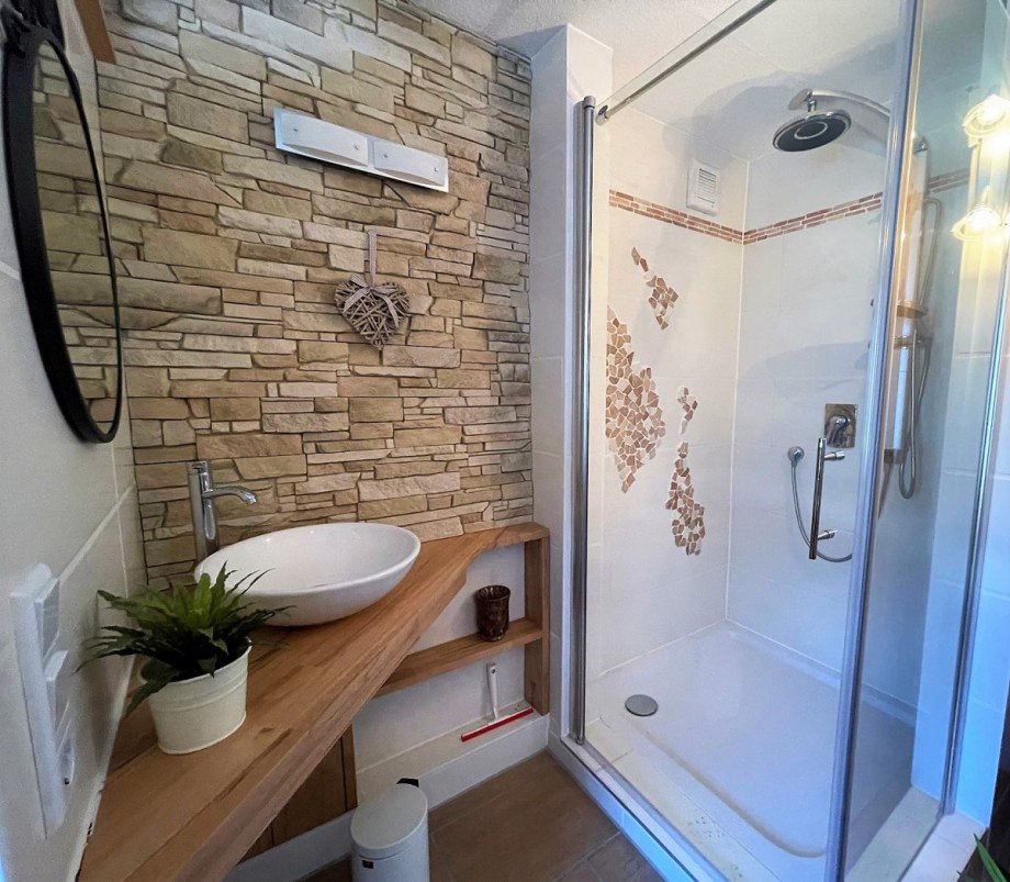 Dusche im Saunaraum Einfamilienhaus Lauterstein