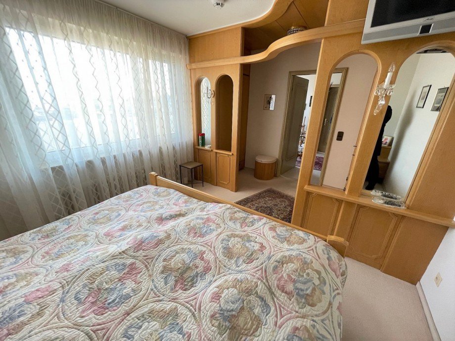 Schlafen mit Ankleide Penthousewohnung G�ppingen