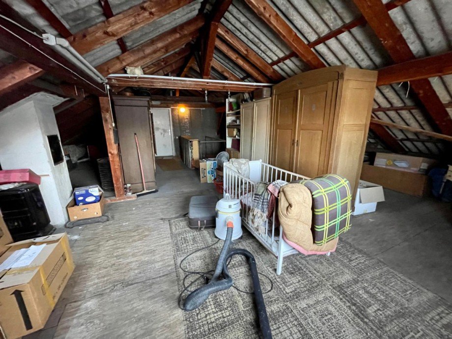 ausbaubare B�hne Zweifamilienhaus Salach