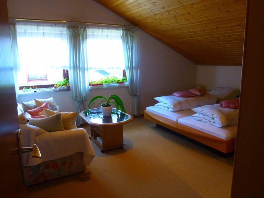 Studio im DG Einfamilienhaus S��en